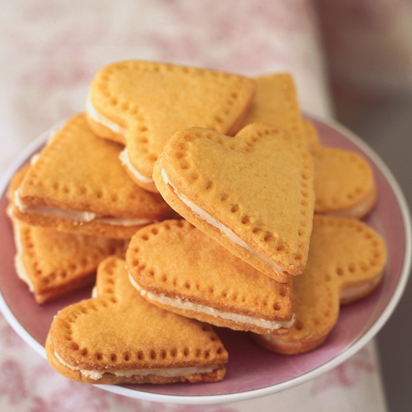 Image of Nigella's Custard Cream Hearts