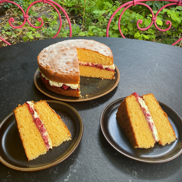 Batik Fan Cake — Anniversary | New birthday cake, Fancy cakes, Cake